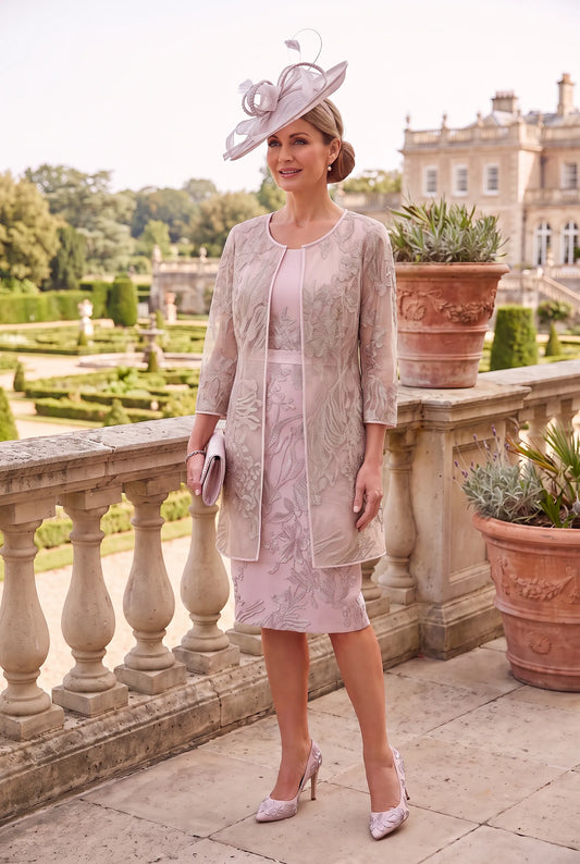 Blush Pink Mother of the Bride Dress & Jacket by Rosa Clará Couture Club 4G291 showing the coordinating longline jacket.